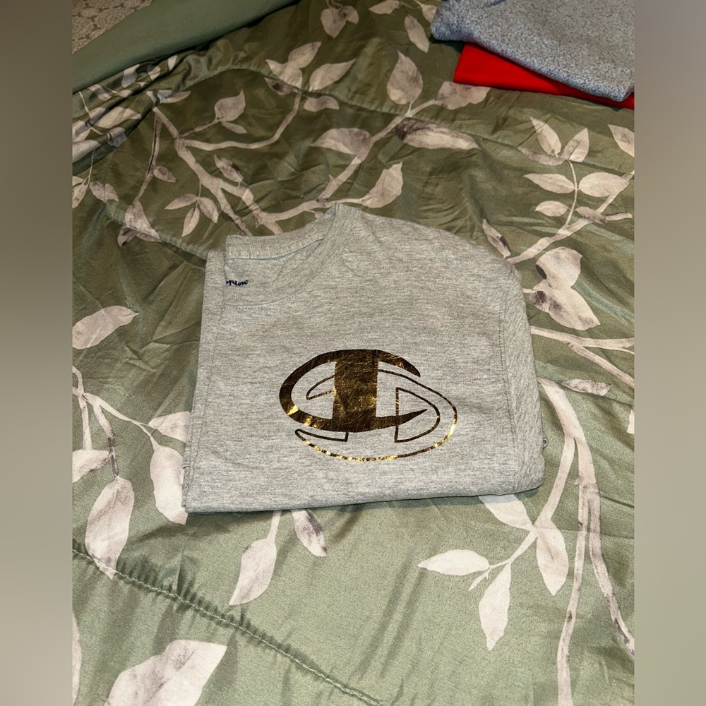 Champion tee shirt